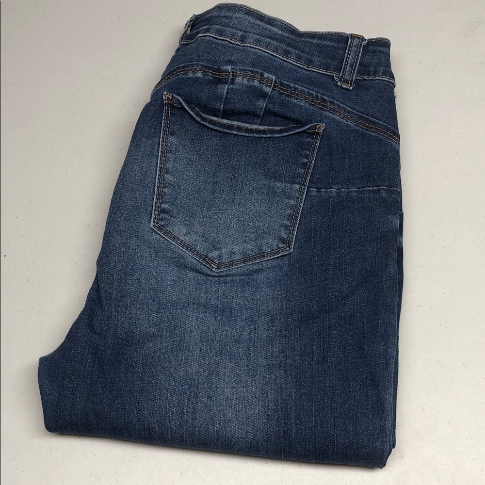 WAX JEAN BUTT I LOVE YOU CAPRI JEANS 13/31x17 ⭐️